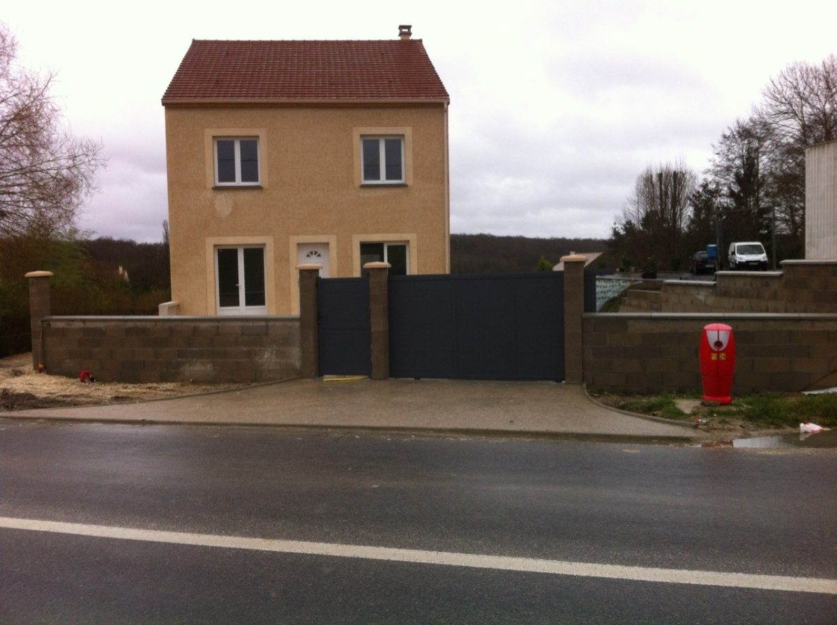 Portail Moderna 04 coulissant aluminium 3.08m