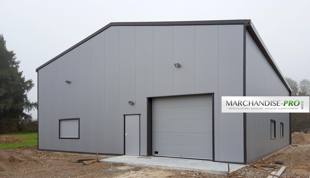 Hangar Entrepôt acier métallique en kit isolé