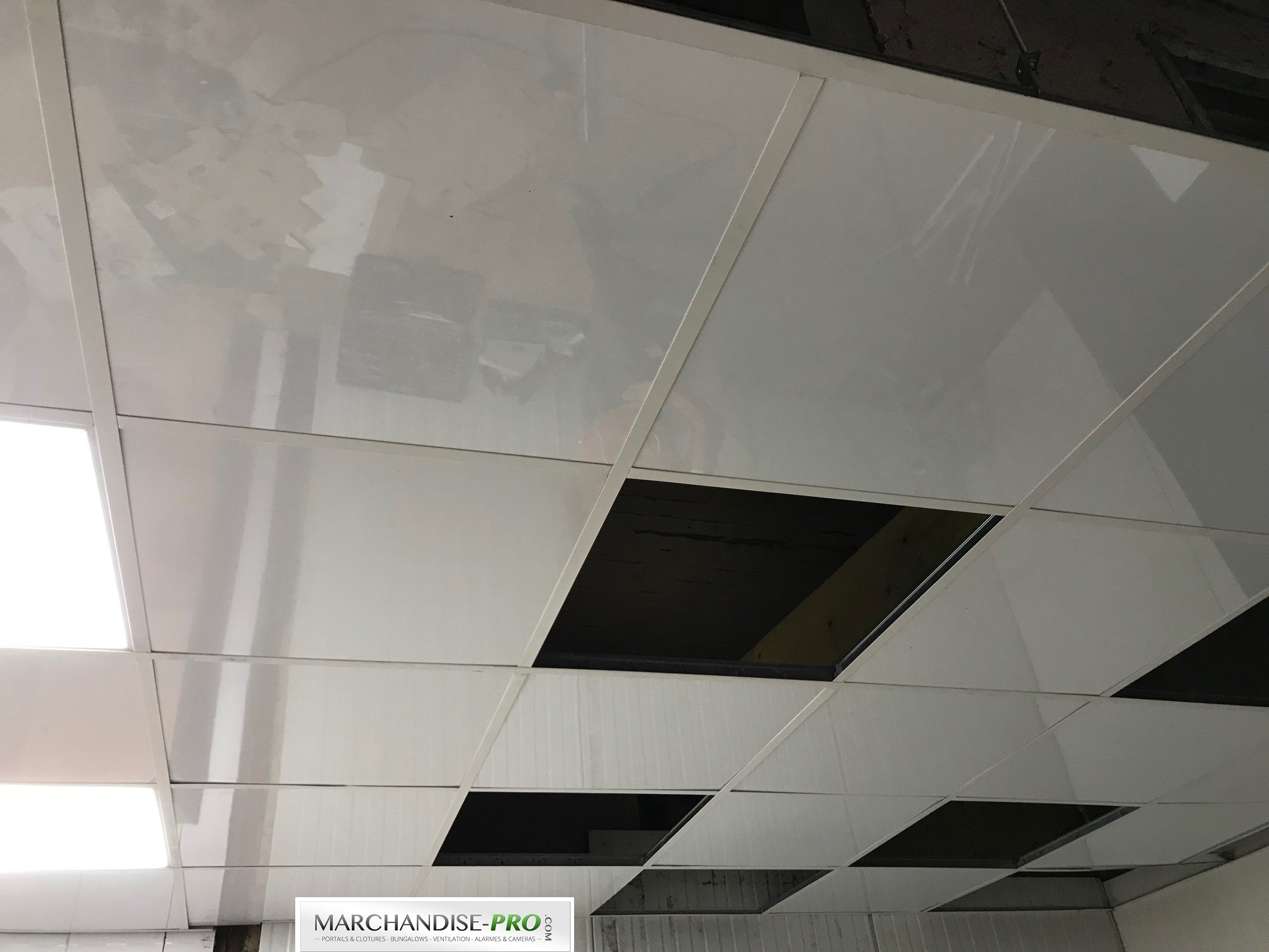 Dalle de faux plafond démontable modulaire ininflammable décorative