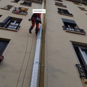 Instaltion d'une cheminée d'extraction galvanisé R+1