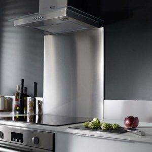 Crédence de cuisine sur mesure en alu brossé