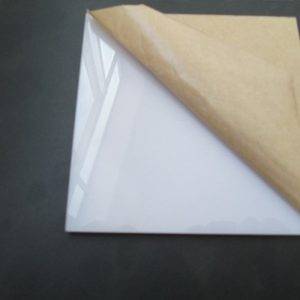 plaque plexisglas blanc diffusant