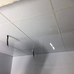 Dalle de faux plafond blanc