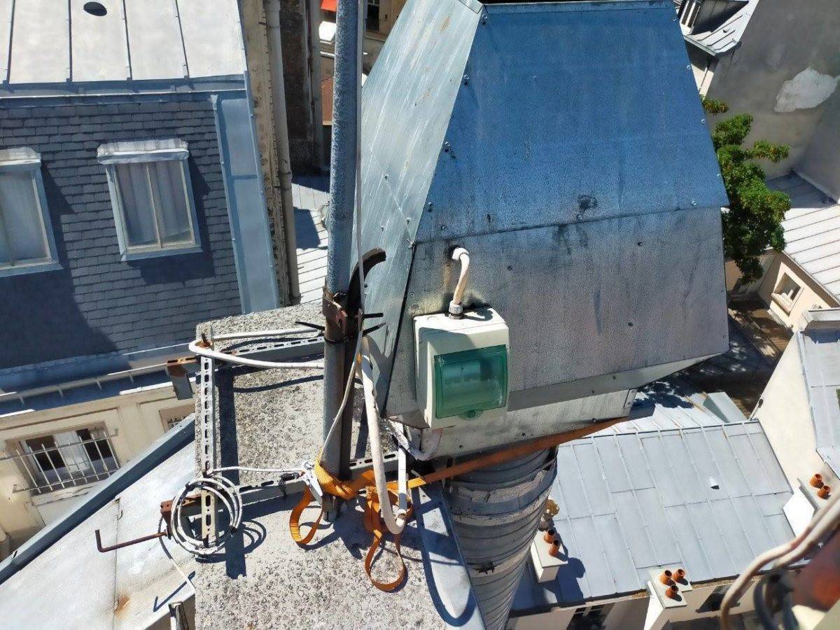 Intervention sur le toit changement des supports de la tourelle